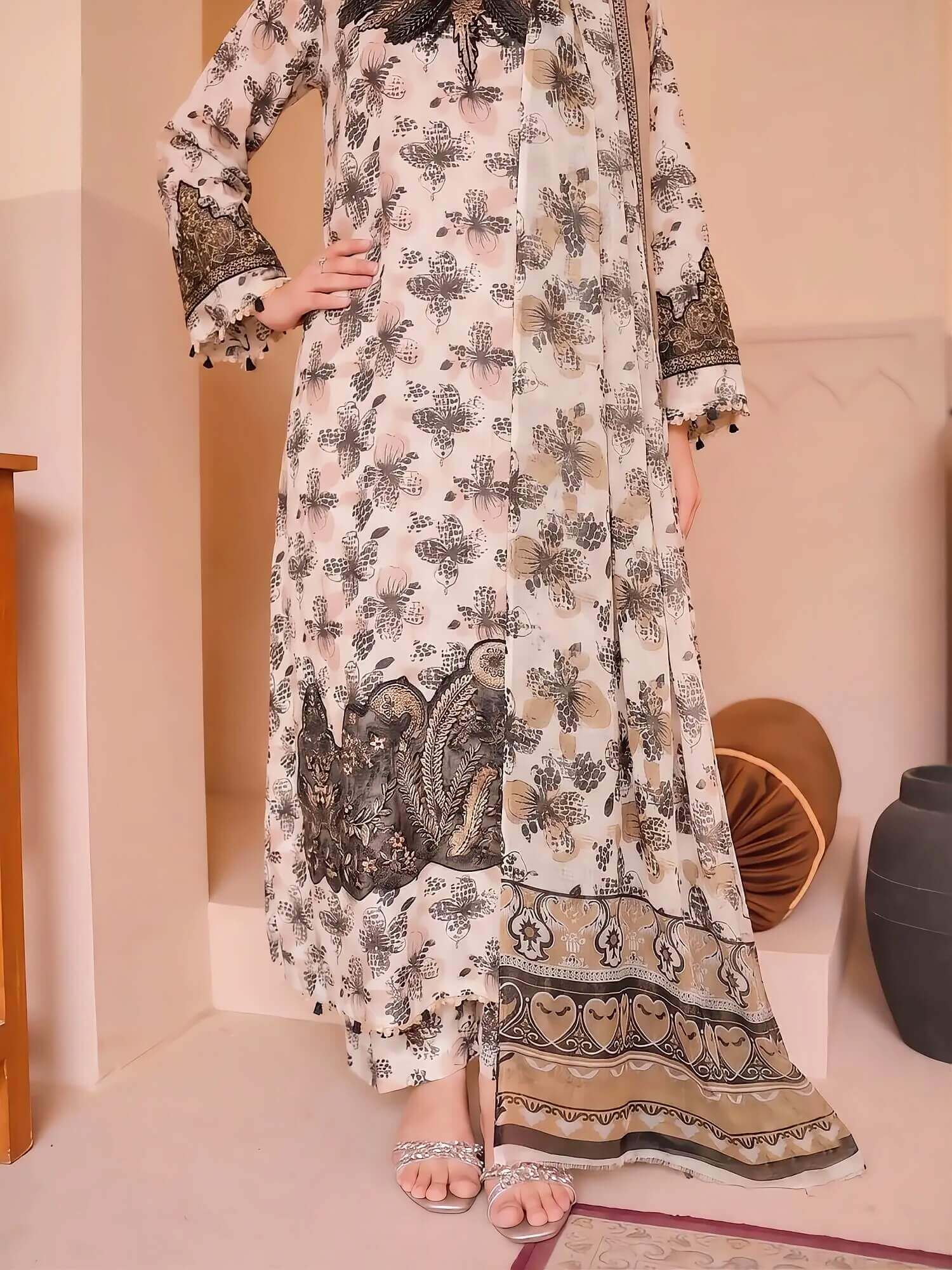 Gulnaar Ethnic – Floral Embroidered Kaftan