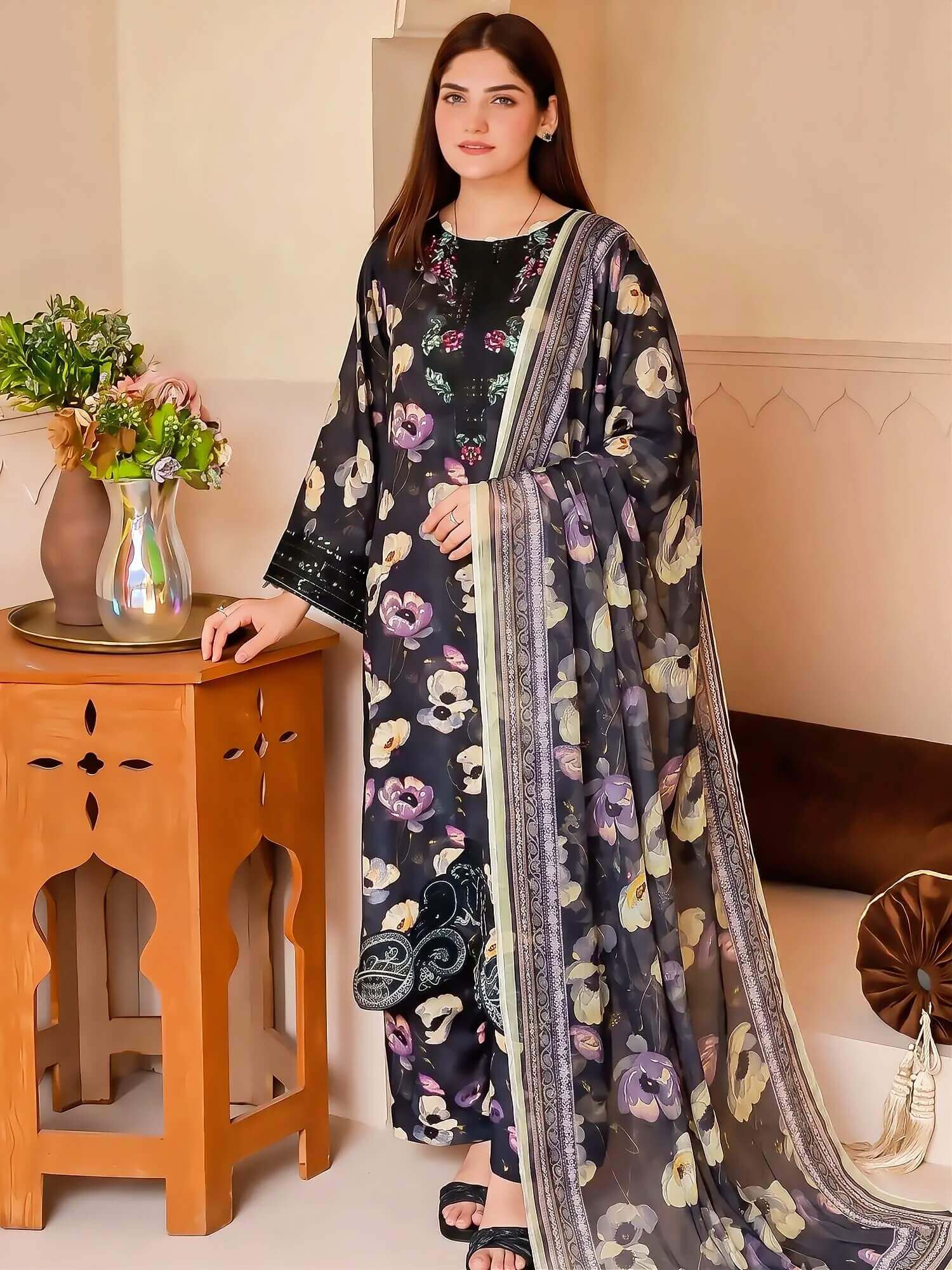 Baroque – 3-Piece Floral Embroidered Suit